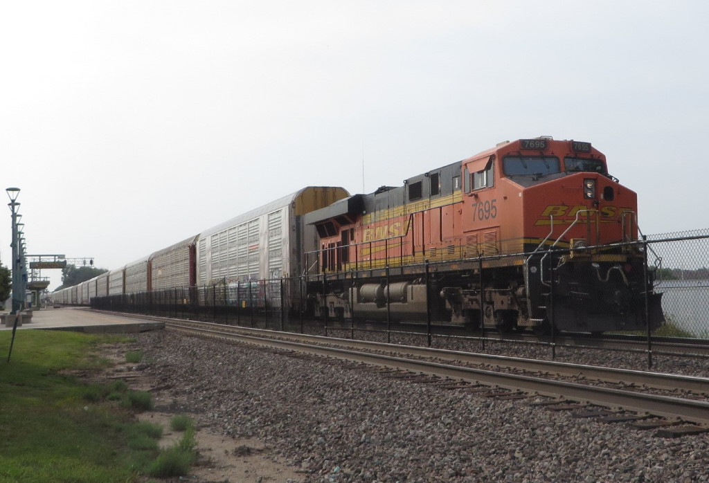 BNSF 7695 DPU